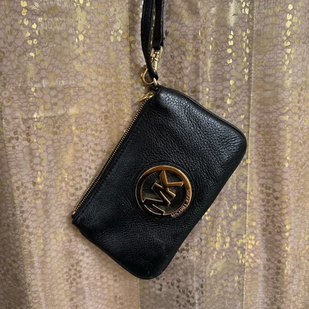Michael Kors Black Gold Logo Pebble Leather Clutch Wristlet Zip Bag
